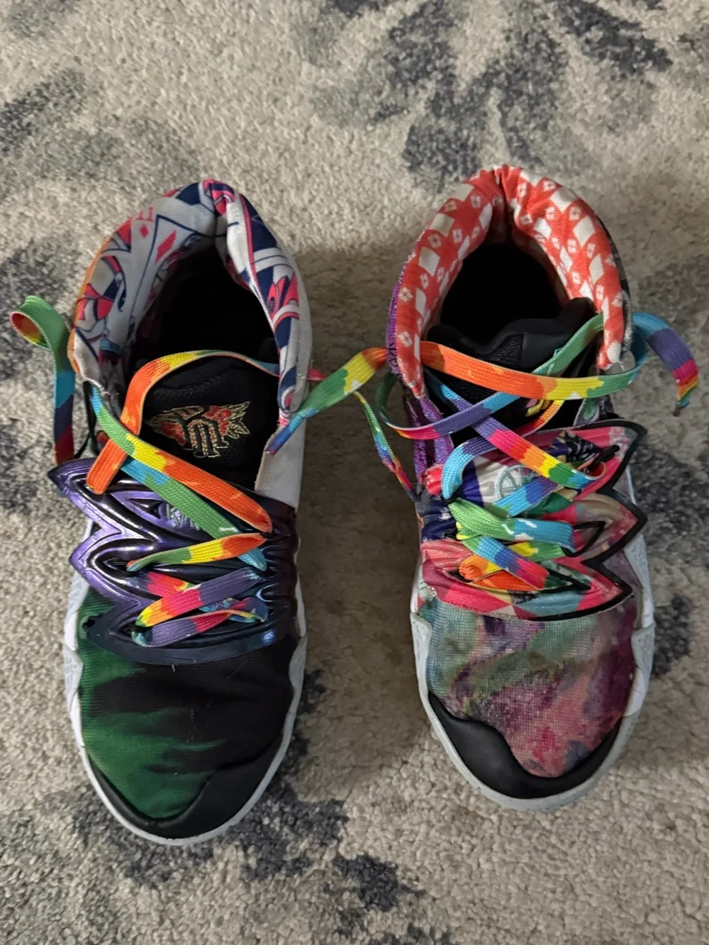 Nike Kyrie 4 Confetti Basketball Shoes Multicolor Kids Size 5.5Y